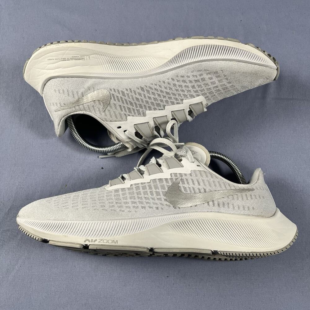 Nike Air Zoom Pegasus 37 Women’s Size 9.5 Gray Running Fitness Shoes BQ9647-009